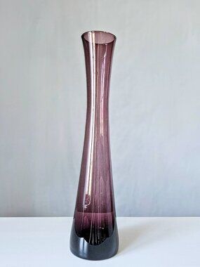 Tall Elegant Slender Mid‑Century Modern Amethyst Purple Art Glass Vase 16" tall